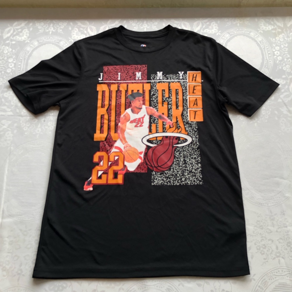 NBA Miami Heat Basketball T-Shirt # 22 Jimmy Butler Black Graphic Men’s Size S
